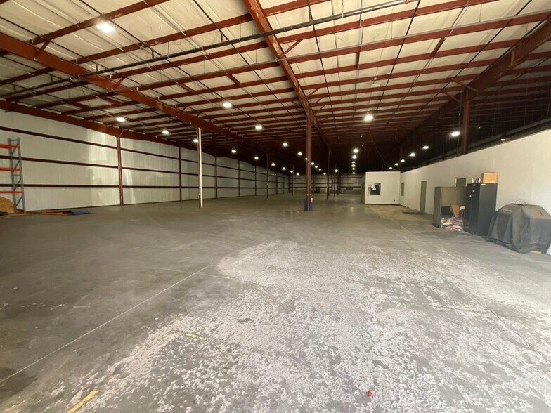 More Photos Of 7377 Expressway Ct SW, Grand Rapids Warehouse For Lease