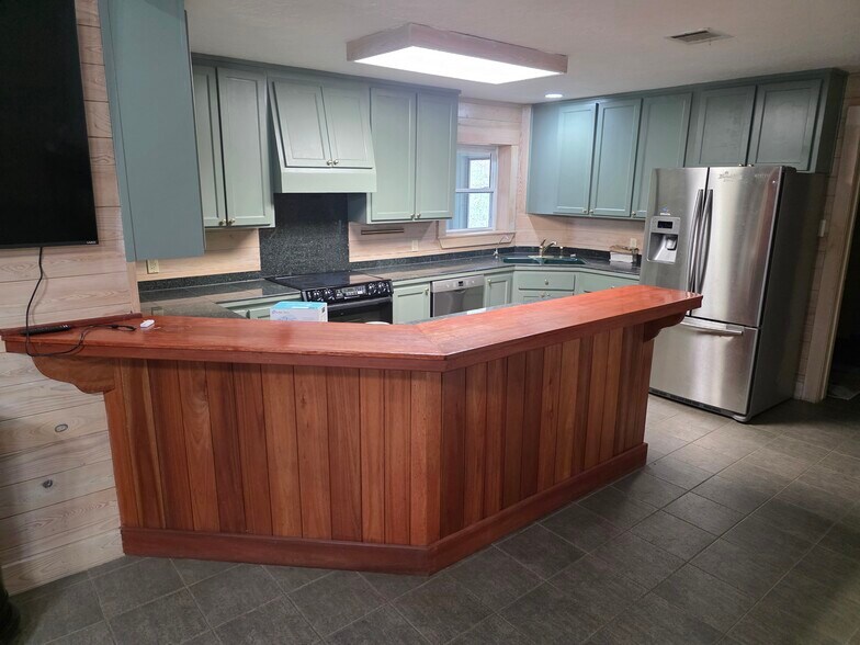 More Photos Of 16885 Rabon Chapel Rd, Montgomery Office For Sale