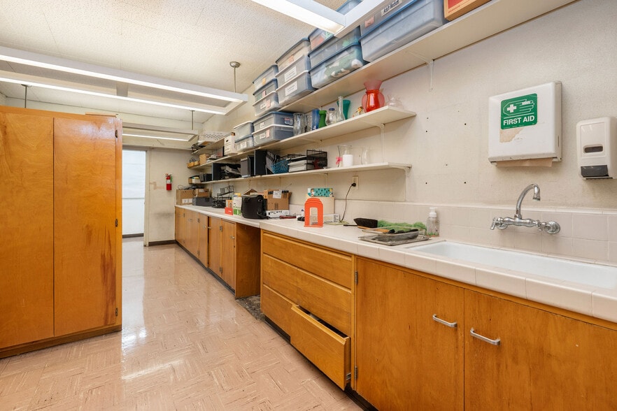 More Photos Of 4755 130th st, Hawthorne Schools For Lease