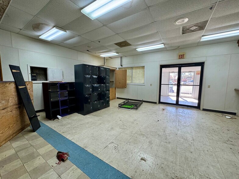 More Photos Of 435 Georgetown hwy, Johnsonville Self Storage For Sale