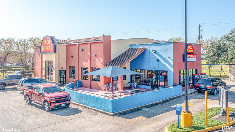 More Photos Of 3000 Woodridge Dr, Houston General Retail For Sale