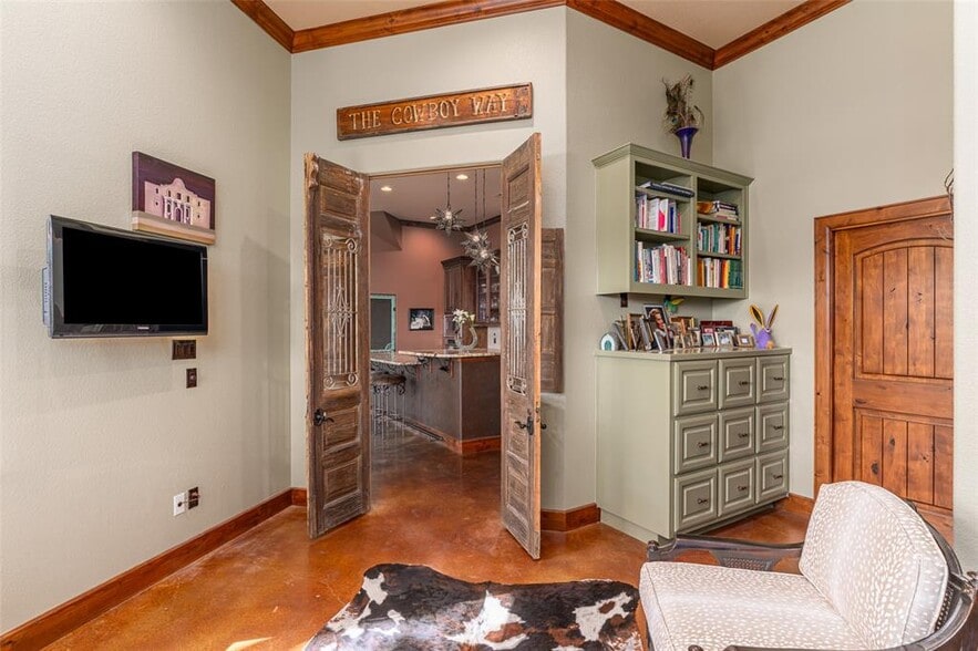 More Photos Of 1300 Bluff St, Austin Flex For Sale