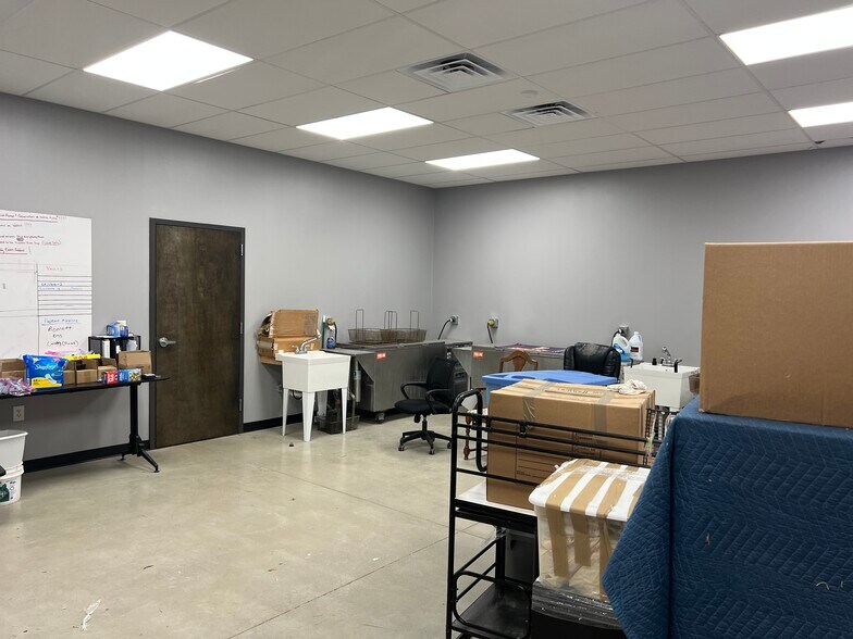 More Photos Of 4418 FM 1518, Selma Industrial For Sale