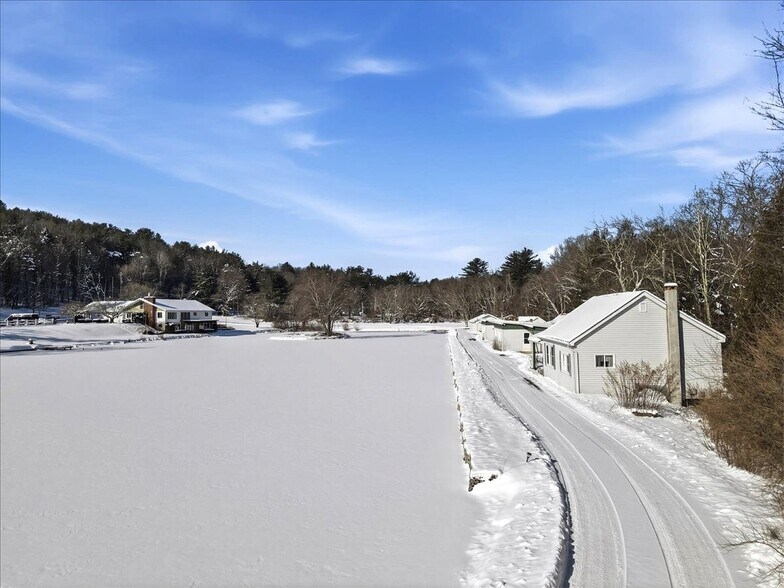 More Photos Of 306 Merwinsburg Rd, Effort Apartments For Sale