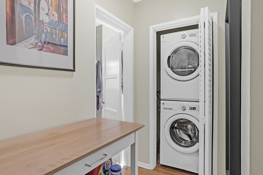 More Photos Of 801-811 26th St, Santa Monica Apartments For Sale