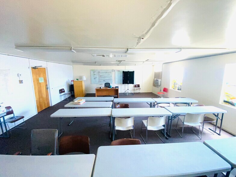 More Photos Of 660 S Bonnie Brae St, Los Angeles Office Residential For Sale