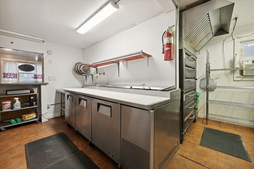 More Photos Of 328 N Main St, Morrice Fast Food For Sale