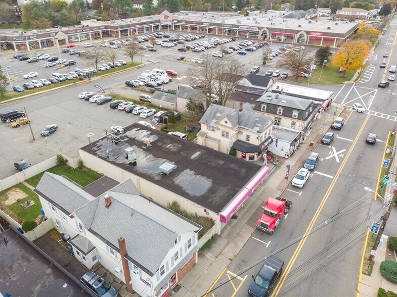 More Photos Of 390 Ramapo Valley Rd, Oakland Freestanding For Lease