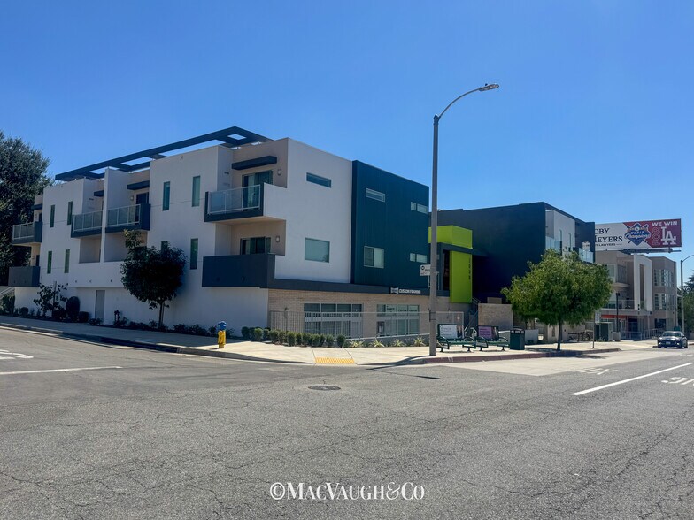 More Photos Of 2000 Lake Ave, Altadena Apartments For Lease