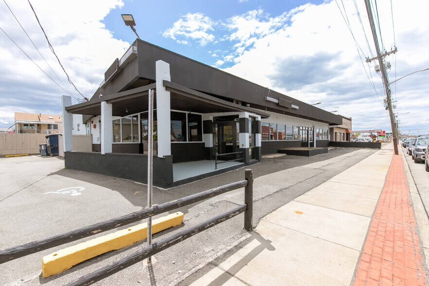 More Photos Of 4245 Austin Blvd, Island Park Restaurant For Sale