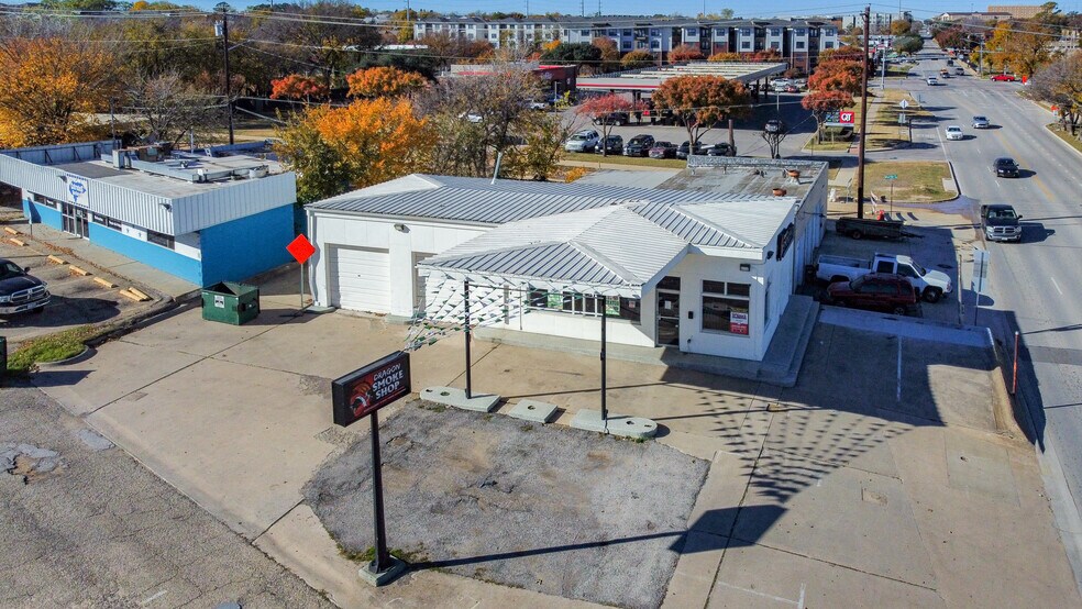 Primary Photo Of 206 Fort Worth Dr, Denton Storefront Retail Office For Sale