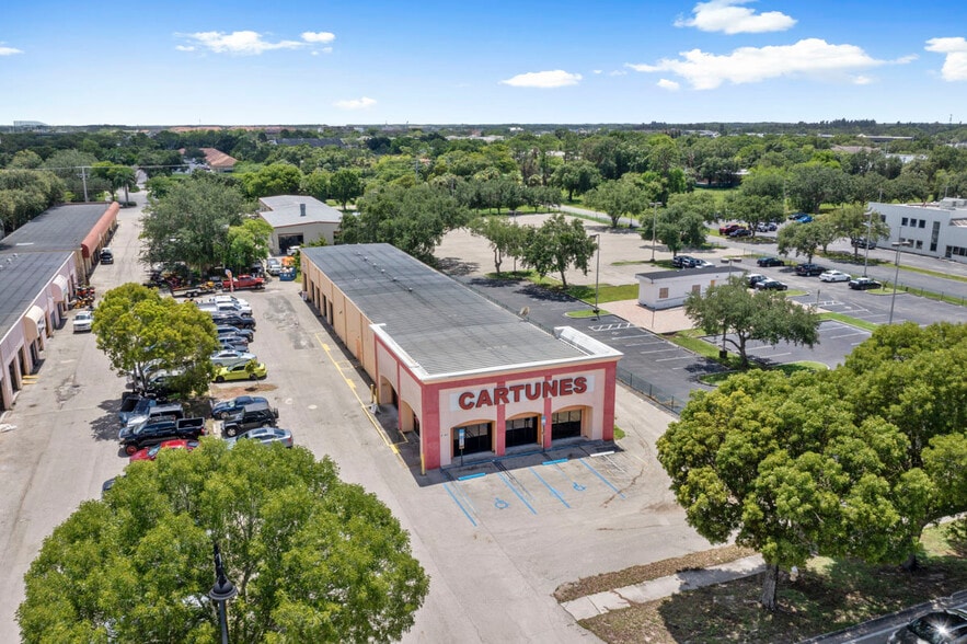 More Photos Of 4145 Fowler St, Fort Myers Auto Repair For Sale