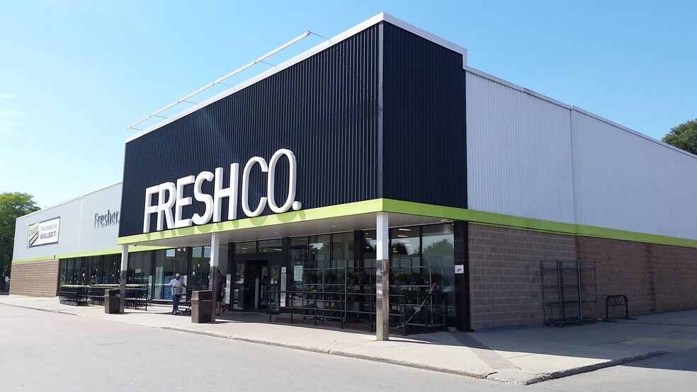 More Photos Of 328-386 Speedvale Ave E, Guelph Storefront For Lease