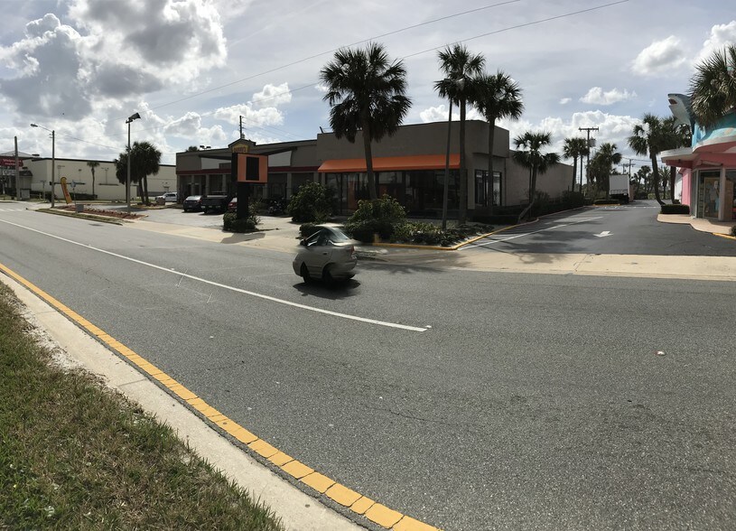 More Photos Of 2705 N Atlantic Ave, Daytona Beach General Retail For Sale