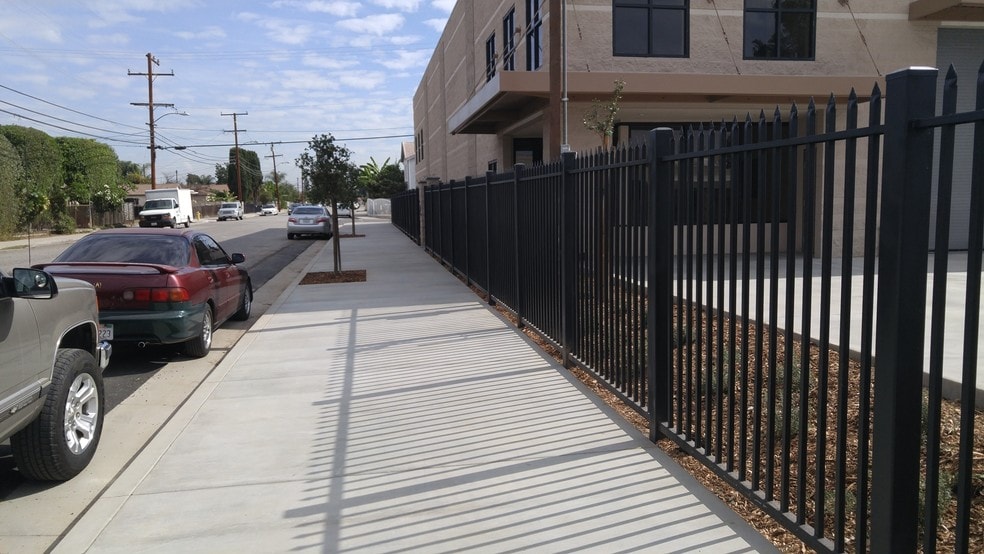 More Photos Of 2558 Strozier Ave, South El Monte Warehouse For Lease