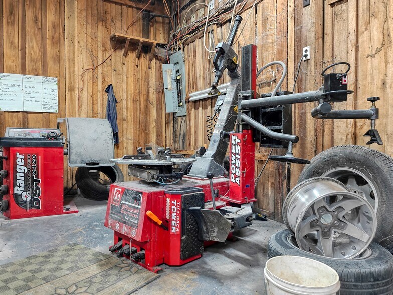 More Photos Of 3150 Highway 70 W, Camden Auto Salvage Facility For Sale