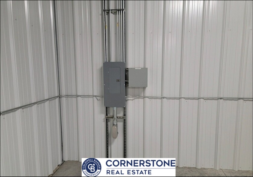 More Photos Of 745 Foster rd, Casper Industrial For Lease