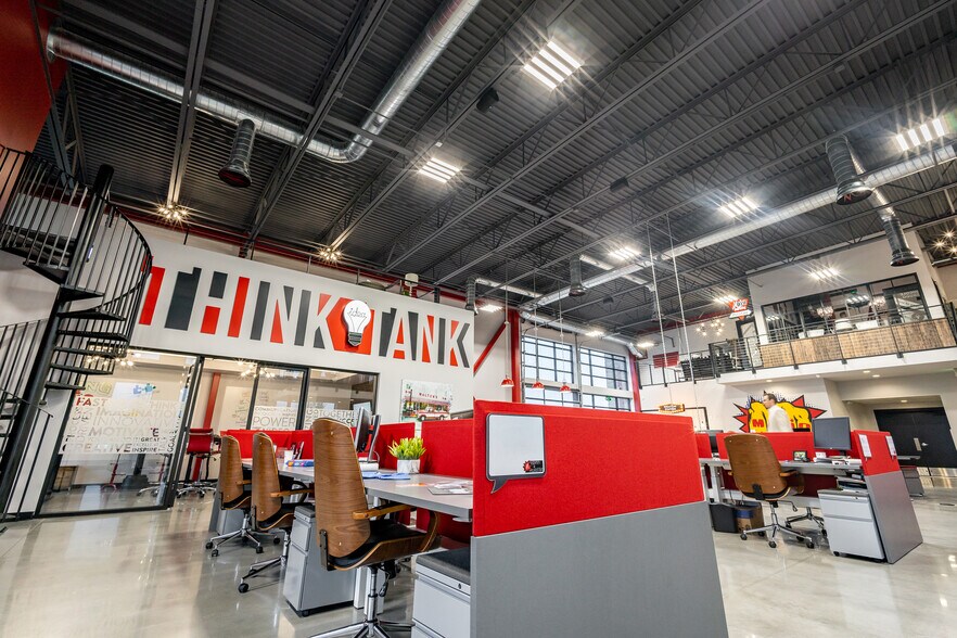 More Photos Of 205 SE 22nd St, Bentonville Office For Sale