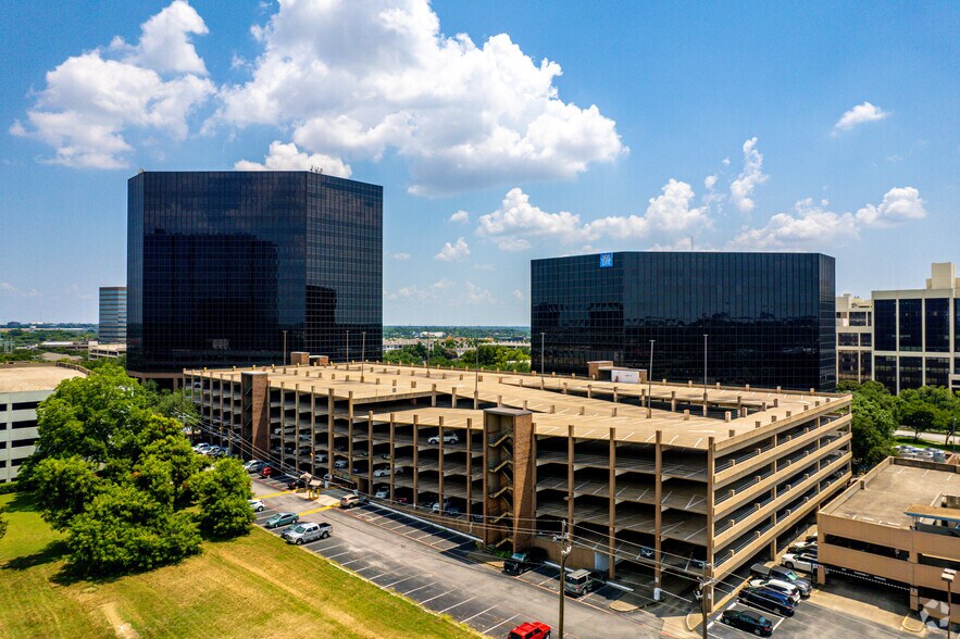 More Photos Of 12221 Merit Dr, Dallas Office For Sale
