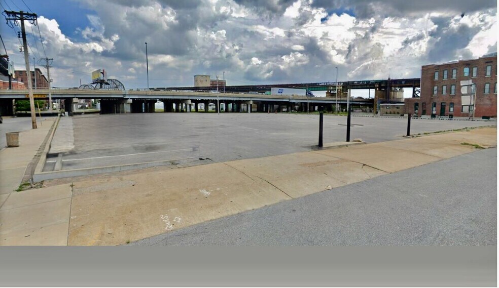 More Photos Of 800 S 4th St, Saint Louis Land For Sale