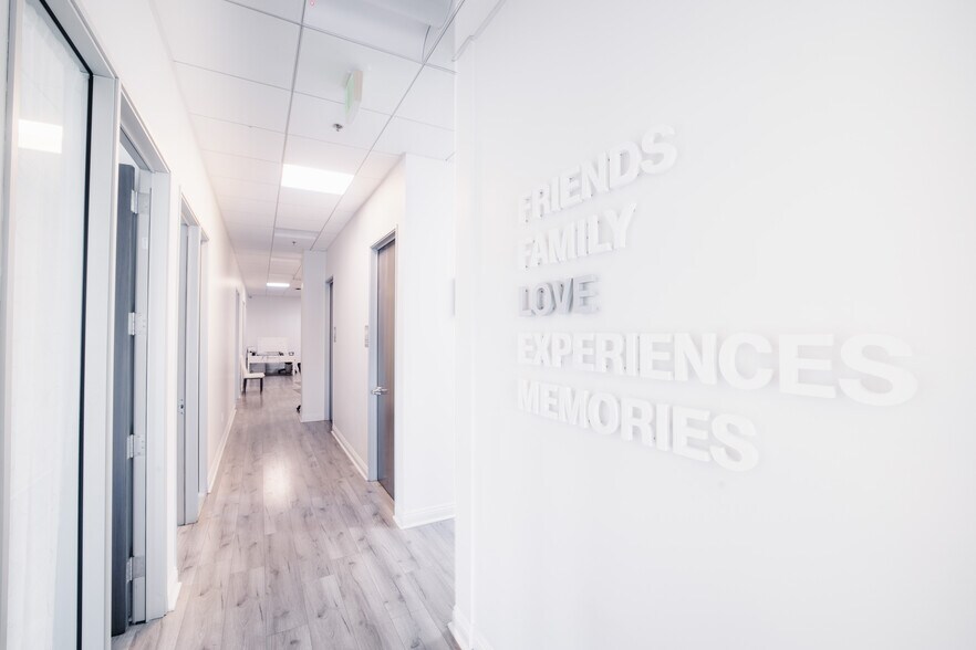 More Photos Of 1173 Warner Ave, Tustin Research And Development For Lease