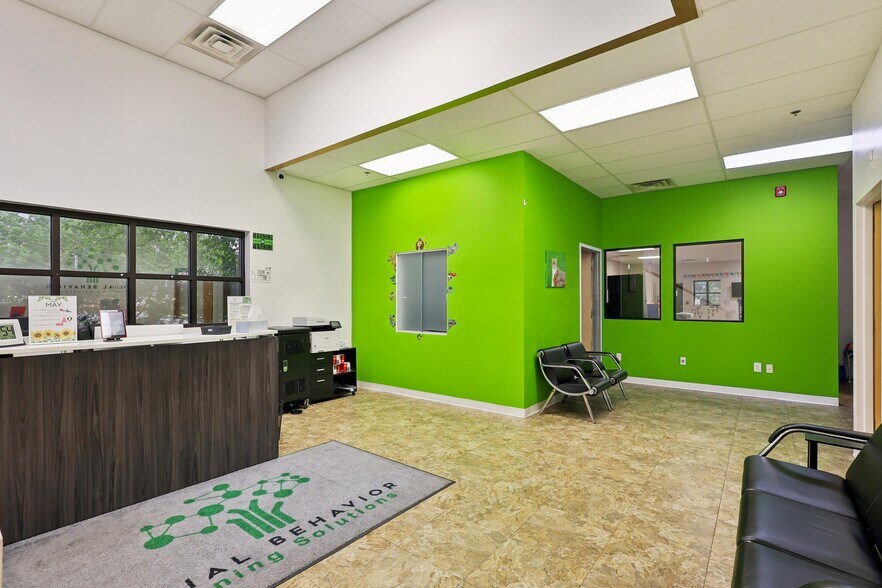 More Photos Of 18 Microlab Rd, Livingston Office For Lease