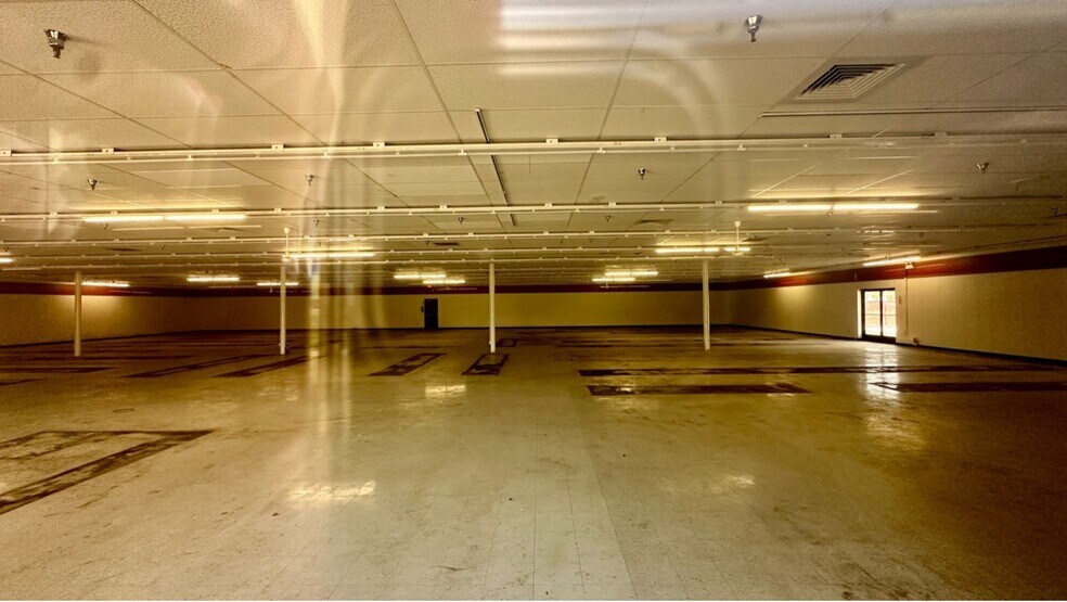 More Photos Of 3330 Highway 10 E, Moorhead Freestanding For Sale