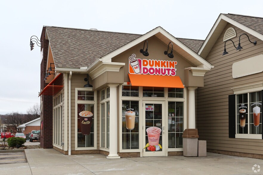 More Photos Of 196 Tallmadge Cir, Tallmadge Storefront Retail Office For Lease