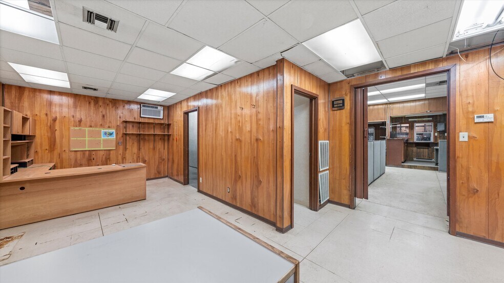 More Photos Of 1722 Morgan Rd, Sunnyside Warehouse For Sale