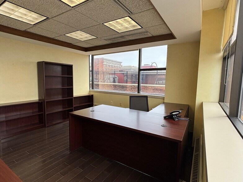 More Photos Of 37 Franklin St, Buffalo Office For Sale