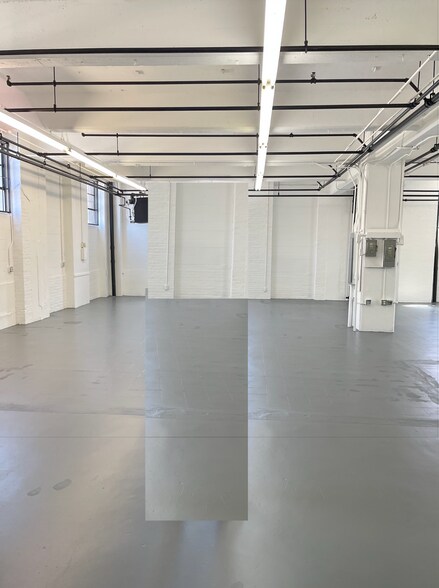 More Photos Of 195 New York Ave, Jersey City Warehouse For Lease
