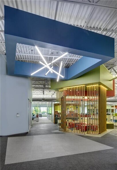 More Photos Of 1705 S Walton Blvd, Bentonville Office For Sale