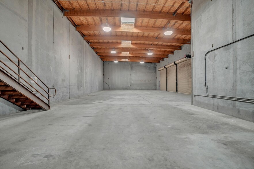More Photos Of 1275 Venture Ln, Turlock Warehouse For Lease