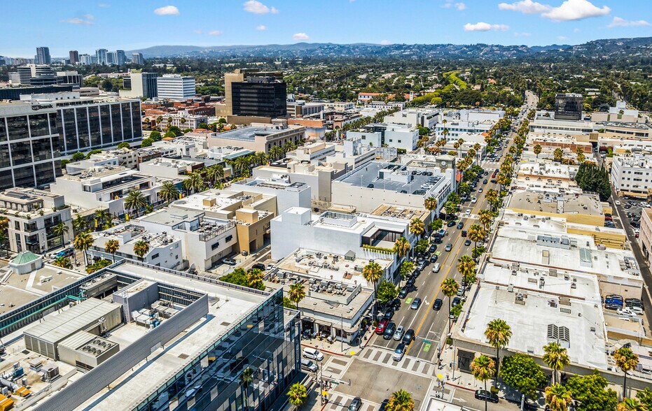 More Photos Of 315-319 N Beverly Dr, Beverly Hills Storefront For Lease