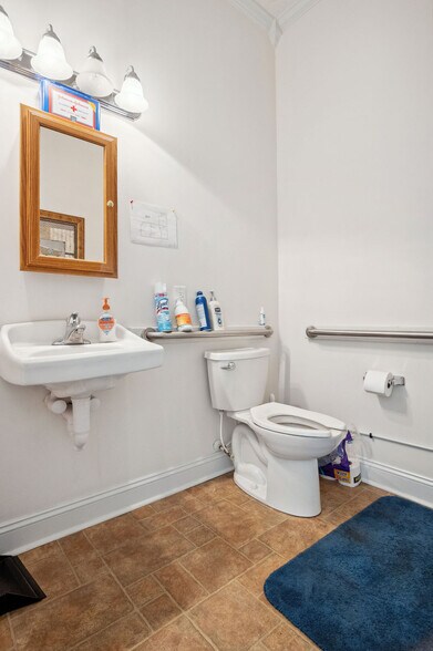 More Photos Of 1212-1216 Gum Branch Rd, Jacksonville General Retail For Sale