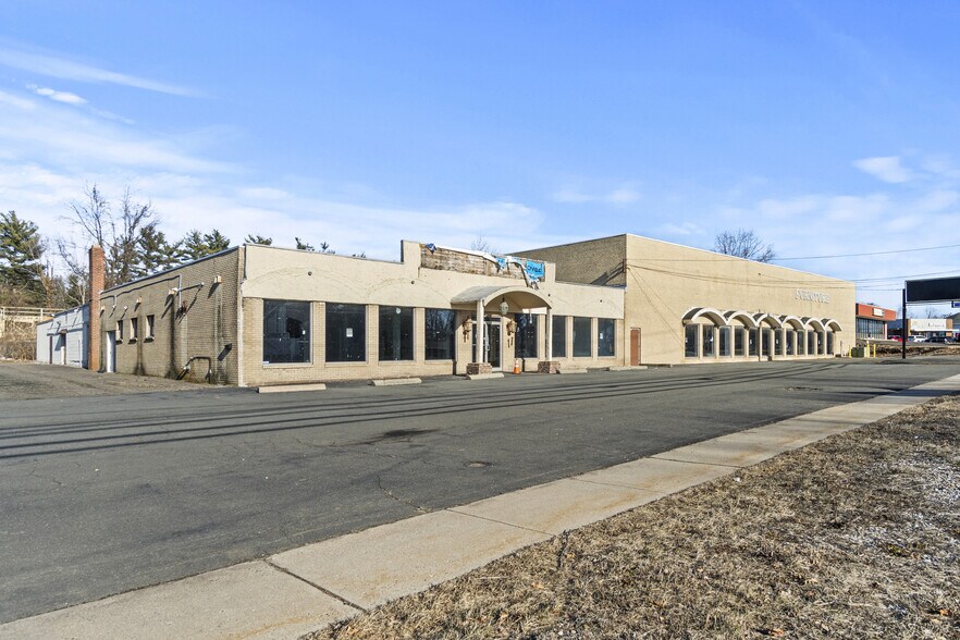 More Photos Of 1930 Silas Deane Hwy, Rocky Hill Freestanding For Sale