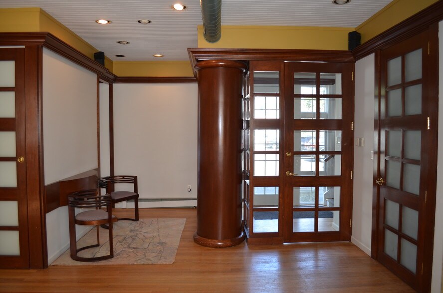 More Photos Of 264 South St, Morristown Office For Lease