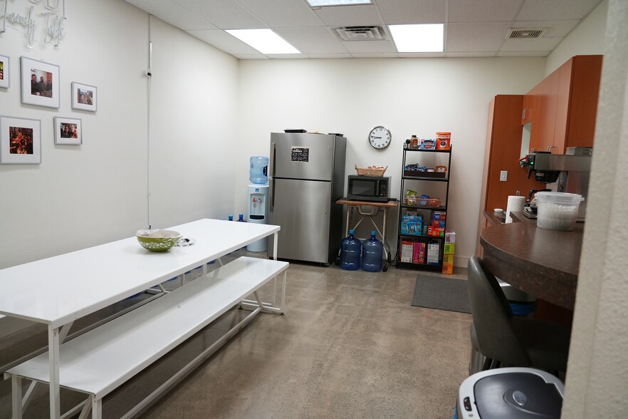 More Photos Of 3001 E St, Sacramento Office Residential For Lease