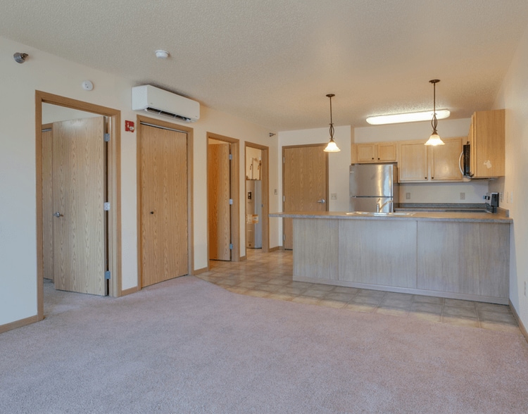 More Photos Of 121 4th St S, Moorhead Apartments For Lease