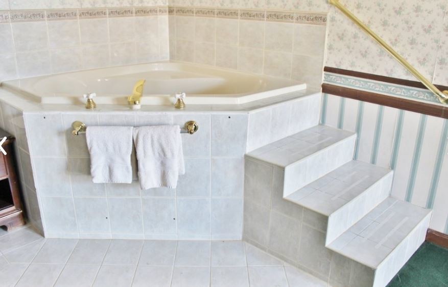 More Photos Of 445 Lake Flower Ave, Saranac Lake Hotel For Sale