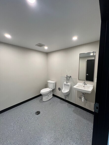 More Photos Of 608 State Route 380, Murrysville Warehouse For Lease