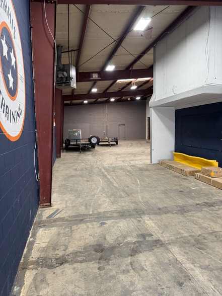 More Photos Of 336 Wilhagan Rd, Nashville Service For Lease