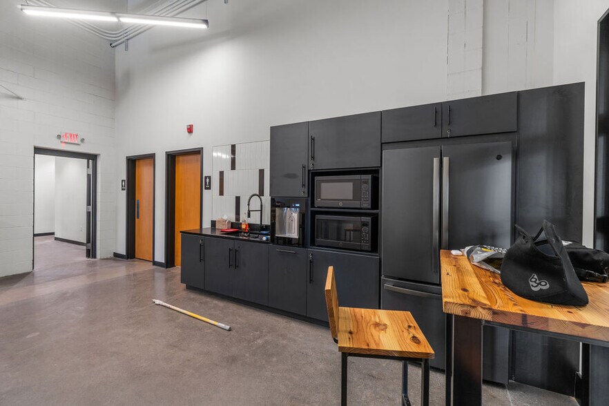 More Photos Of 1777 SW Chandler Ave, Bend Office For Lease