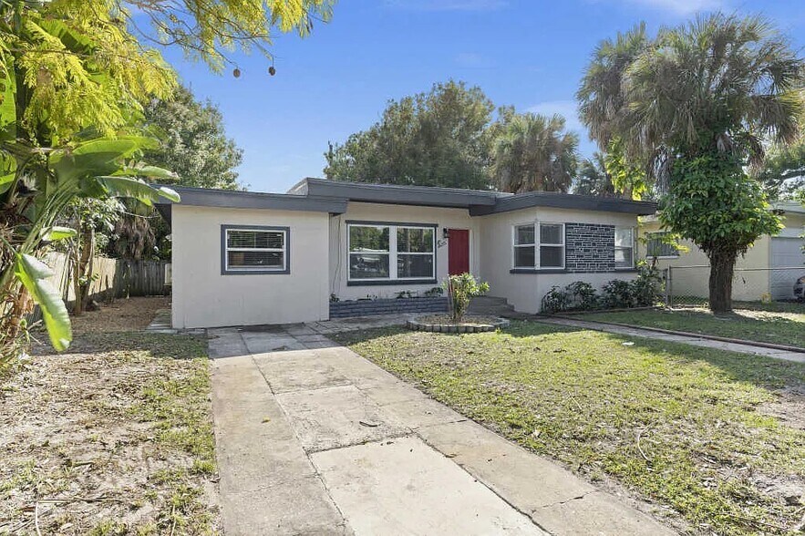 More Photos Of 1016 Chipola Rd, Fort Pierce Apartments For Sale