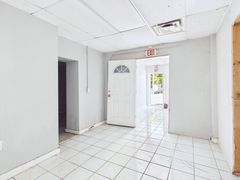 More Photos Of 705 S Byron Butler Pkwy, Perry Storefront For Sale