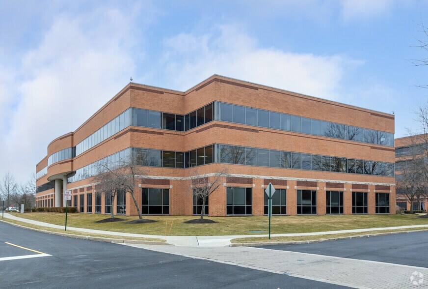 More Photos Of 9 Roszel Rd, West Windsor Office For Lease