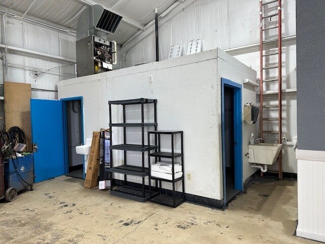 More Photos Of 1465 Cornell Rd, Howard Warehouse For Sale