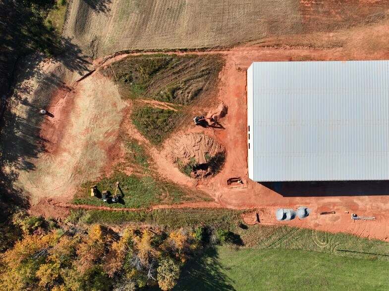 More Photos Of 293 Ewing Dr, Rustburg Warehouse For Lease