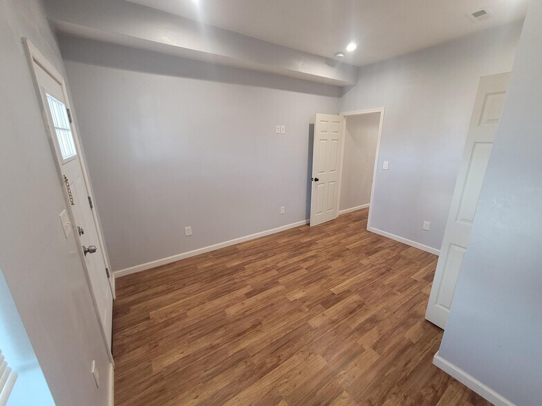 More Photos Of 2635 N Calvert St, Baltimore Apartments For Sale