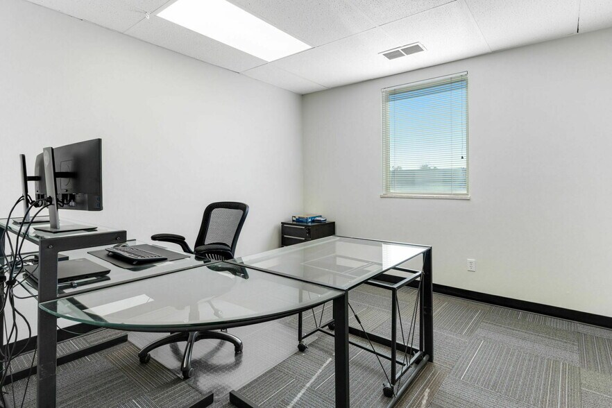 More Photos Of 2140 S Holly St, Denver Office For Lease